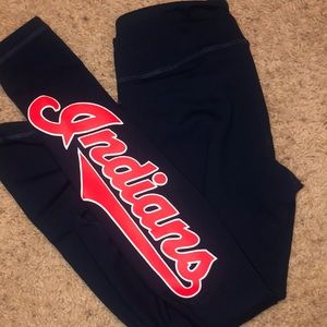 NWOT: Indians Leggings